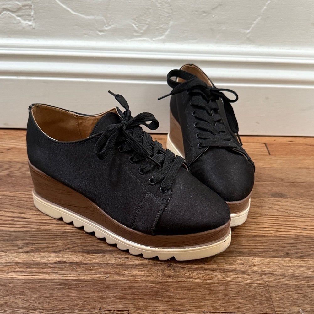 Stylish Silk Black Wedge Sneakers